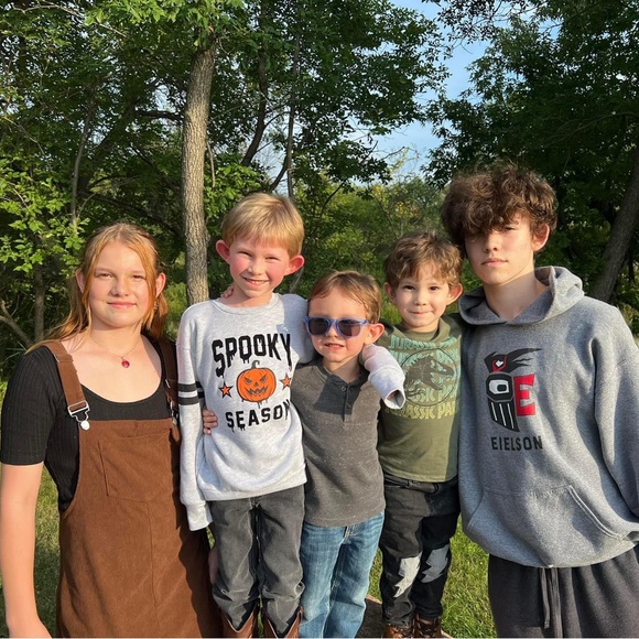 Meet your Posher, Jackie - Picture 6 of 7